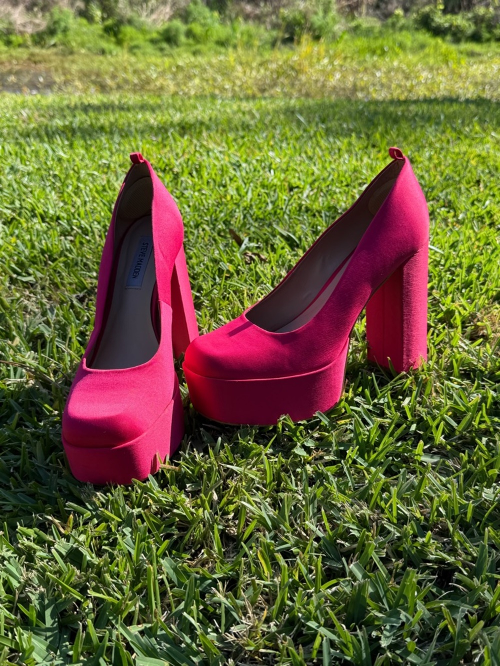 Steve Madden Bold Pink Platform Pumps